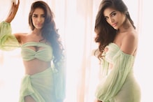 Sexy! Poonam Pandey Flaunts Ample Cleavage In An Off-Shoulder Top; Hot Photos Go Viral