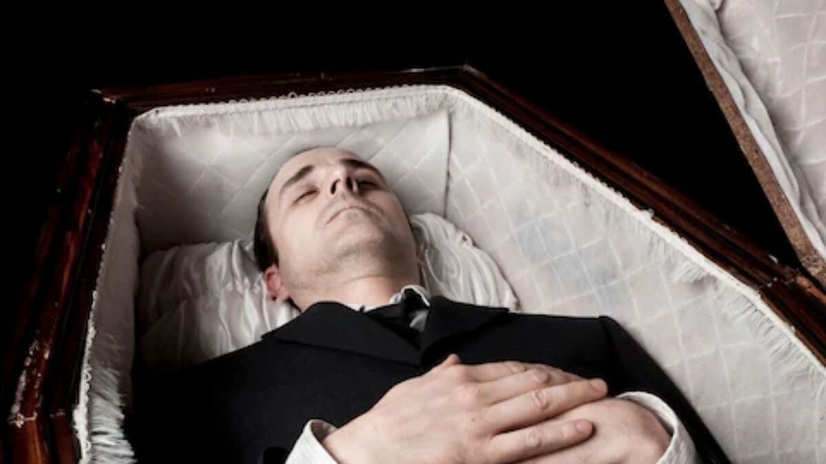 Australian Man Reveals Why He Cut Off Deceased Brother's Ear At The Funeral - Vimarsana News