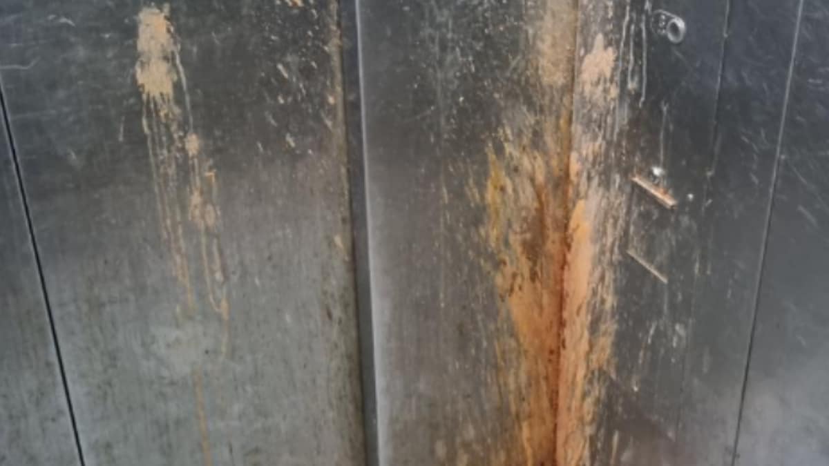Paan Stains Inside Electric Lift At Bhopal Railway Station Annoy Internet
