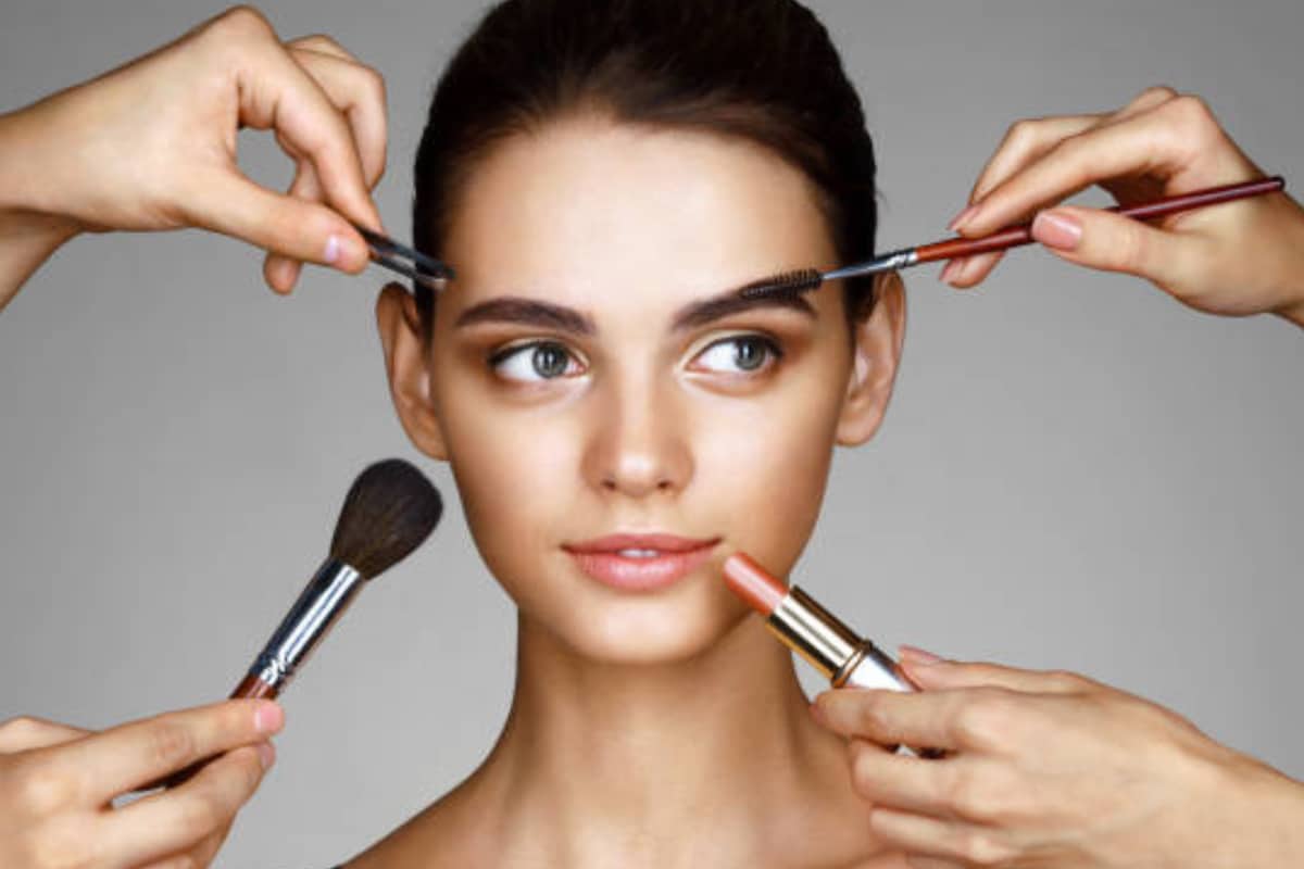 How To Achieve A No Makeup Makeup Look With Skincare, Experts Share Tips