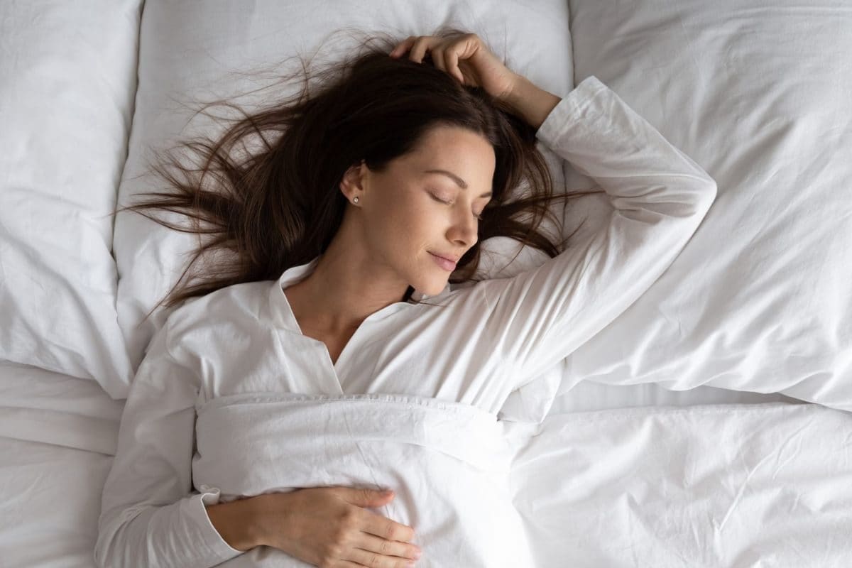 Deprived Of Sleep? Avoid Doing These 6 Things Before You Hit The Bed At Night