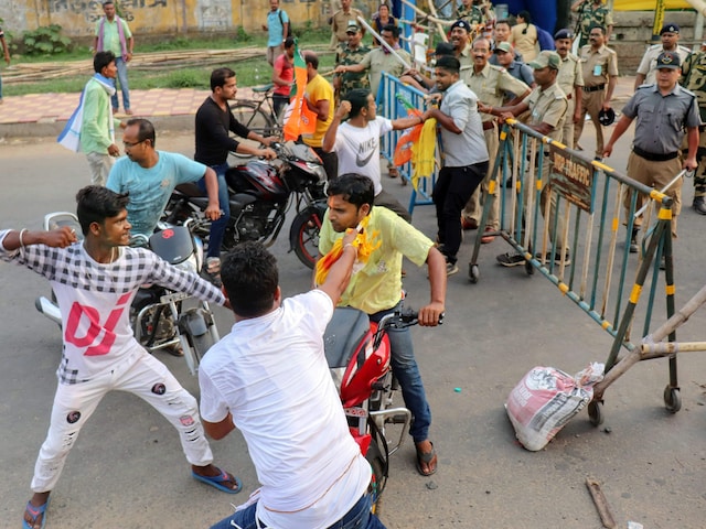 Clashes during counting of votes for Lok Sabha elections in Burdwan district of West Bengal on May 23, 2019. (PTI/File)