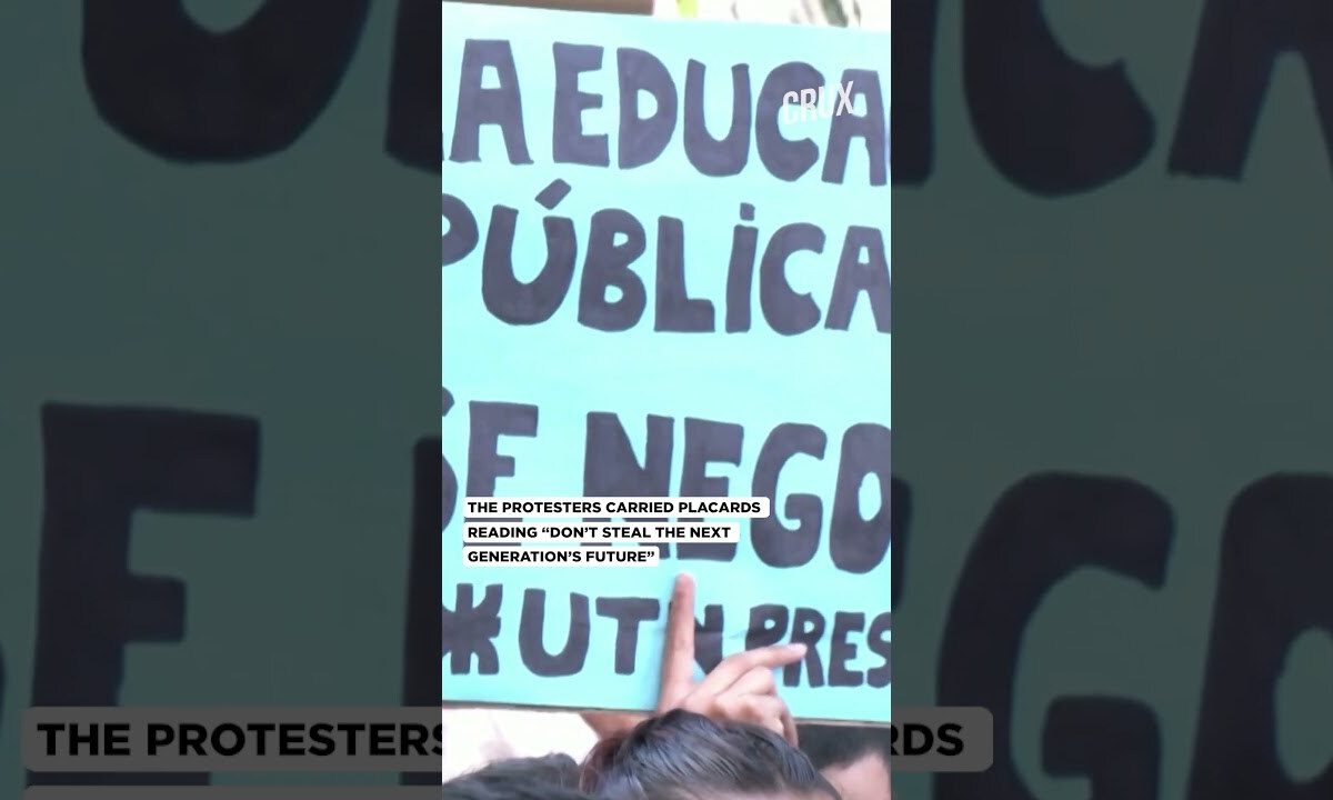 Argentina Students Protest In Large Numbers to Protest Education Budget Cuts