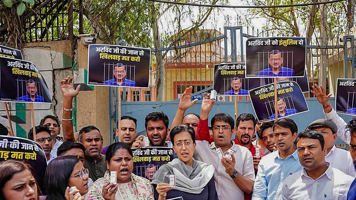 ‘Kejriwal Ko Insulin Do’: AAP Workers Protest Outside Tihar Jail