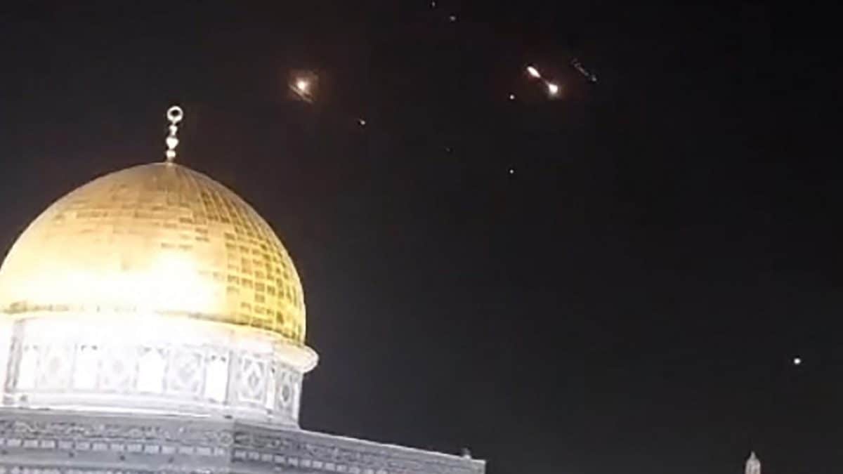 'Seperti inilah tingkat intersepsi sebesar 99%': Israel berbagi video tentang bagaimana drone Iran ditembak jatuh