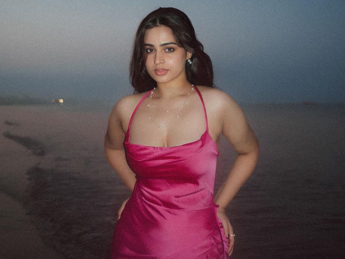 Ayesha Khan poses provocatively for the camera