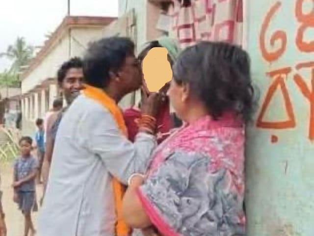 The incident took place on Monday when Murmu was campaigning in Chanchal's Srihipur village in West Bengal.  (Image/X@AITCofficial)
