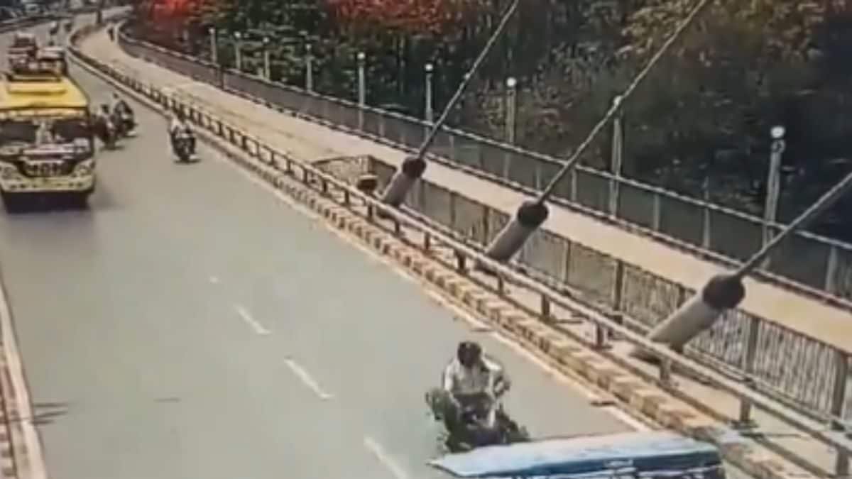 自転車が橋で急Uターンした電動人力車に衝突、男性死亡 | 日テレビデオ