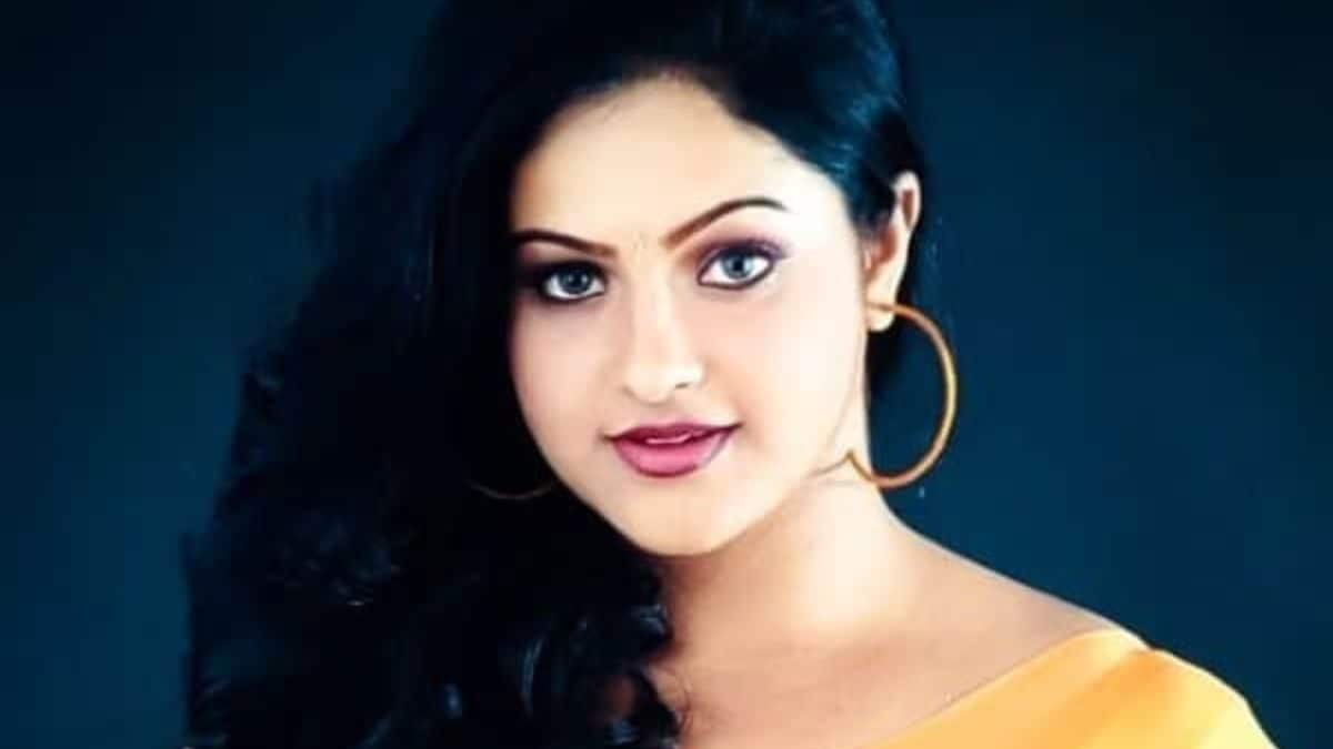 Here's How Veteran South Actress Raasi Found Love - News18