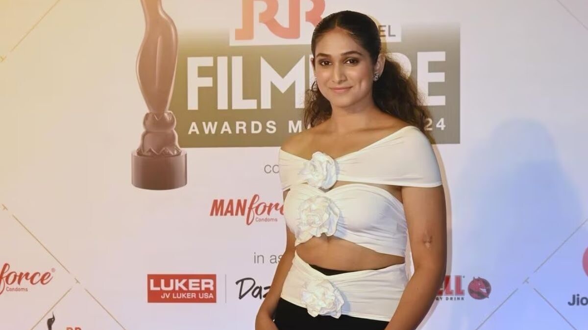 Actress Priyadarshini Indalkar Wins Filmfare Marathi Award For Phulrani - Vimarsana News