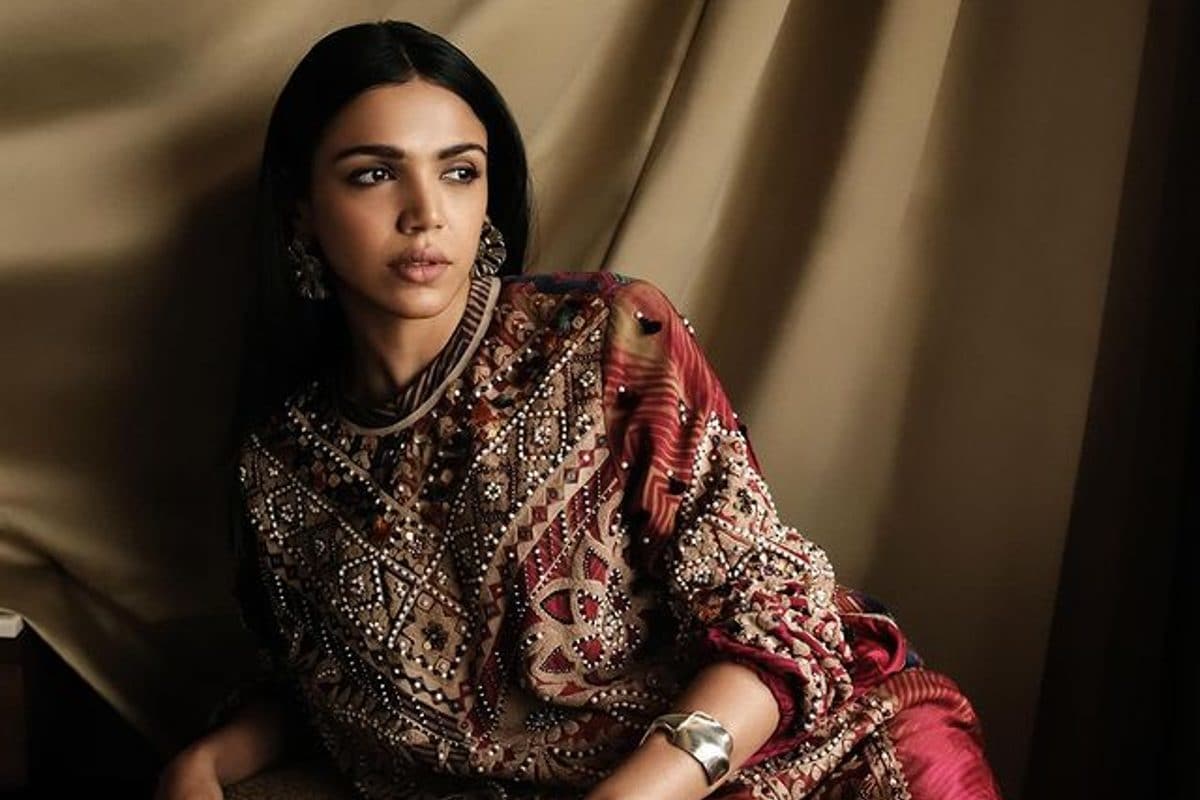 Shriya Pilgaonkar’s Style Quotient Is Definitely Breaking News; Have A Look