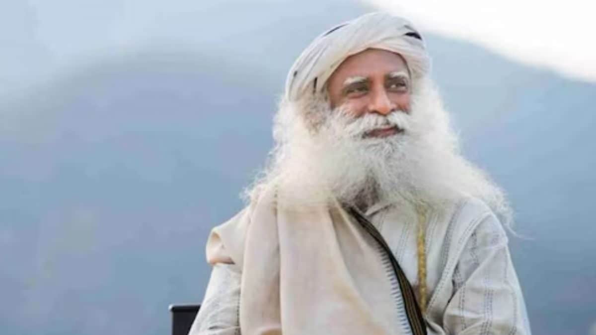 Sadhguru Explains Why Most People Suffer In Love – News18 Sadhguru Explains Why Most People Suffer In Love – News18