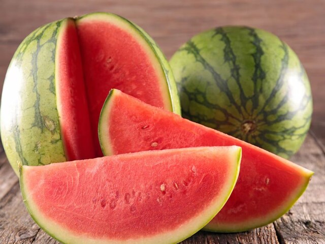 How To Check Adulteration In Watermelon? Follow This Hack Using