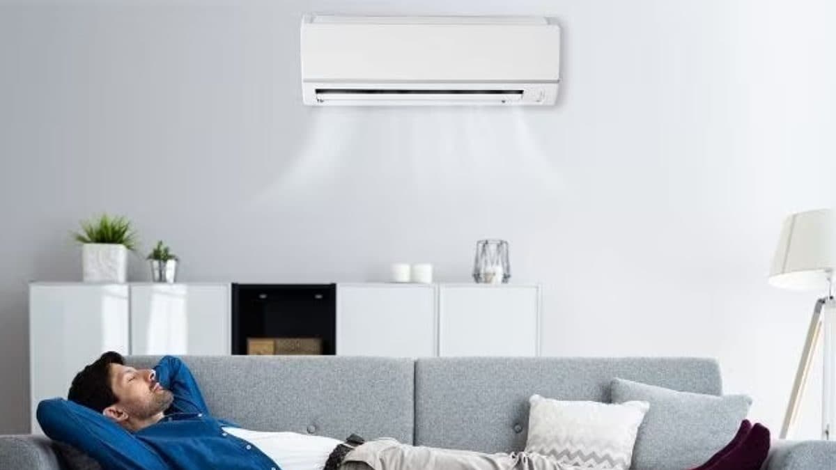 Sleeping With Your AC On? Here’s Why You Might Want To Stop Doing This