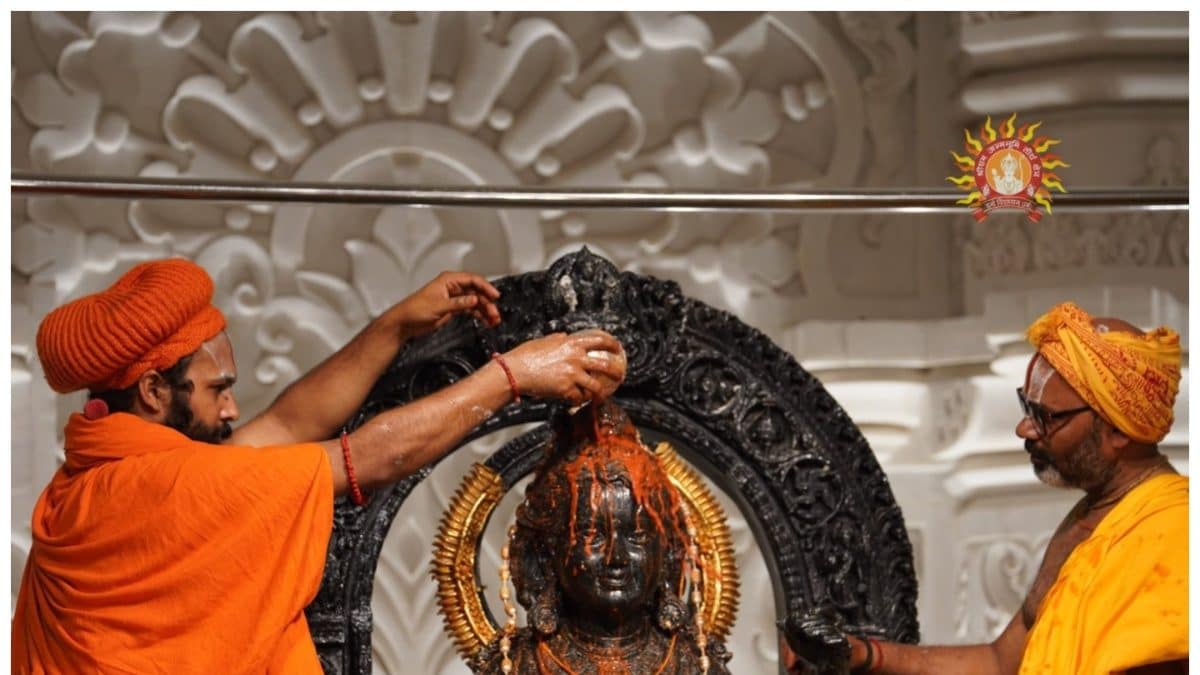 Stunning First Visuals Of ‘Surya Tilak’ On Ayodhya’s Ram Lalla | WATCH