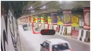 On Cam | Delhi Cop On Scooter Rams Into Divider Inside Pragati Maidan Tunnel, Dies - Vimarsana News