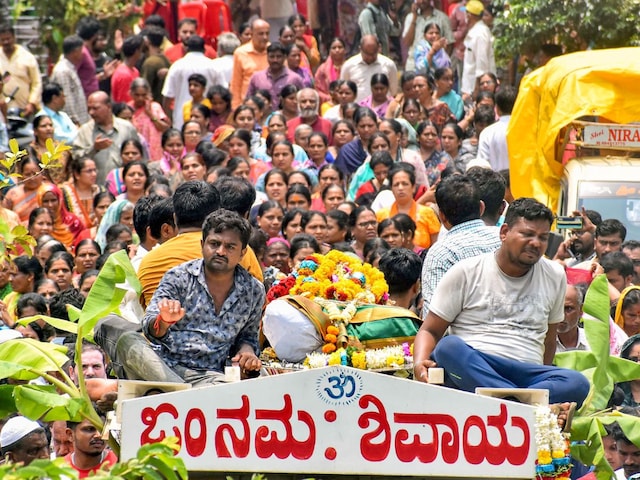 People attend the funeral of Neha Hiremath who was stabbed to death in Hubballi. (PTI)