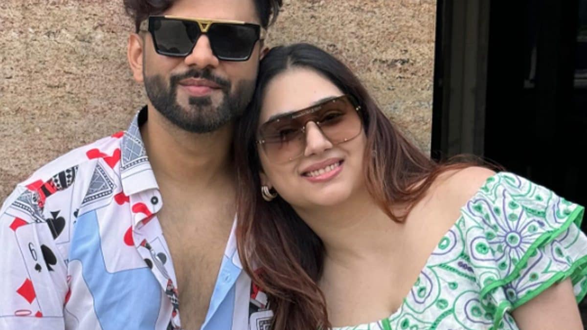 Disha Parmar’s Message For Husband Rahul Vaidya Is All Things Love – News18 Disha Parmar’s Message For Husband Rahul Vaidya Is All Things Love – News18