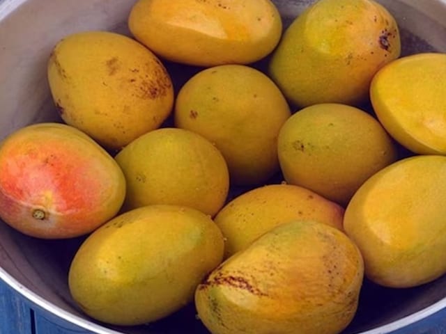 Why Mangoes Should Be Soaked In Water Before Eating - News18