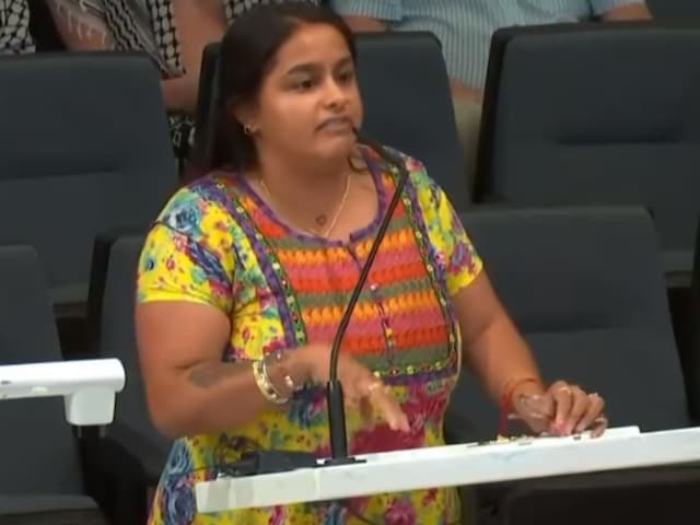 Riddhi Patel during Bakersfield City Council. (Image/X@MrAndyNgo)