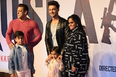 Salman Khan Kisses Niece Ayat on Head, Poses With Aayush Sharma, Arpita at Ruslaan Premiere | Watch