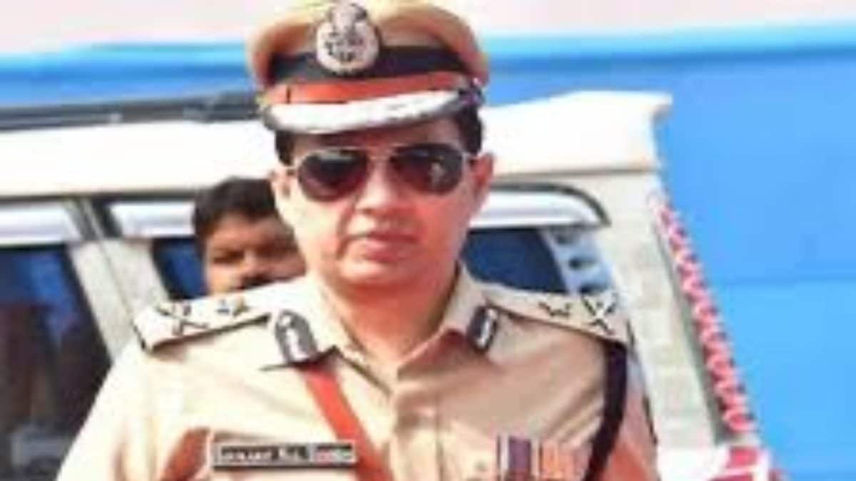 NCB Best Cop Sanjay Singh, Who Gave Blank Chit To Aryan Khan In Medicine Case, Takes Voluntary Retirement – News18