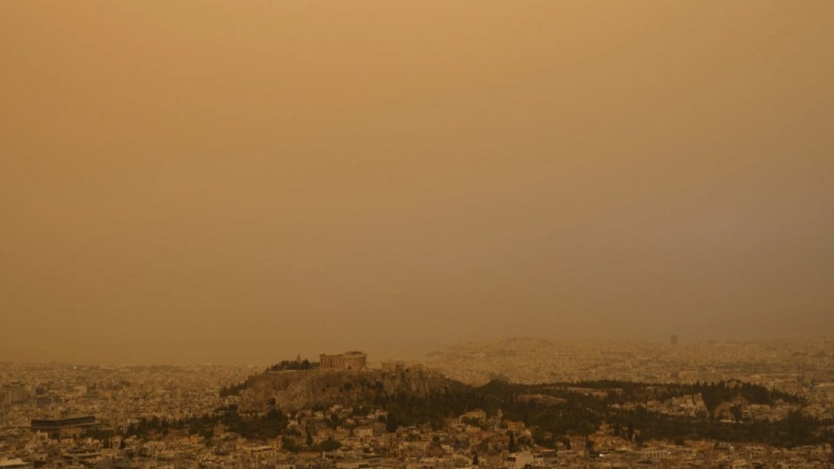 'Apocalyptic': Dust Clouds From North Africa Paint The Skies Of Athens In Mars-Like Orange