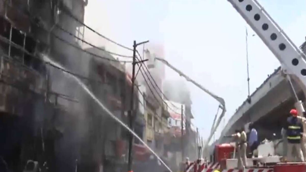 6 Dead, 7 Critically Injured After Major Fire Breaks Out At Hotel Near Patna Railway Station - Vimarsana News