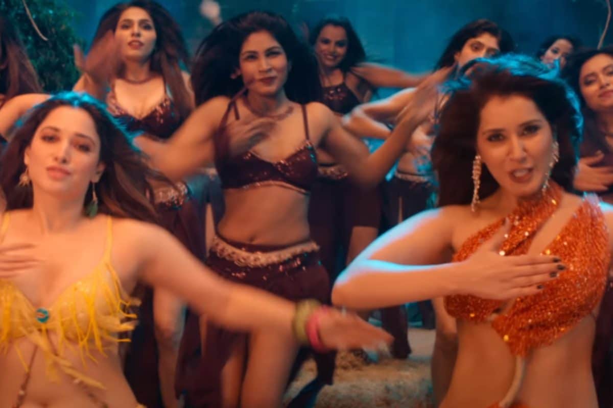 Sexy Video! Tamannaah Bhatia, Raashii Khanna Sizzle In Aranmanai 4 Song  Achacho; Watch - News18
