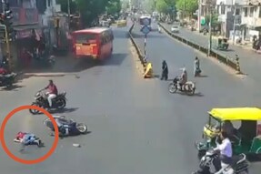 'Dystopian Hell': Motorists Moving Past Injured Man After Horrific Ahmedabad Accident Irks Internet