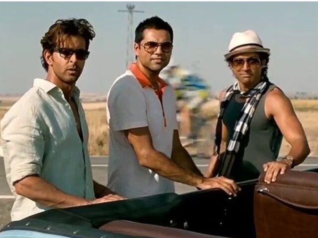 rcb-fans-this-zindagi-na-milegi-dobara-scene-is-a-boost-news18