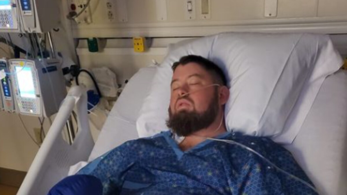 Man With Stage 4 Renal Cancer Receives Kidney From Stranger; Story Will Make You Emotional