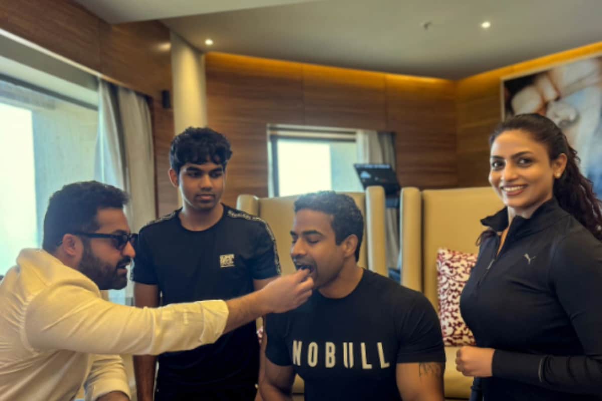 Jr NTR Celebrates Trainer's Birthday With Zucchini Cake And We Are In Awe Of Him
