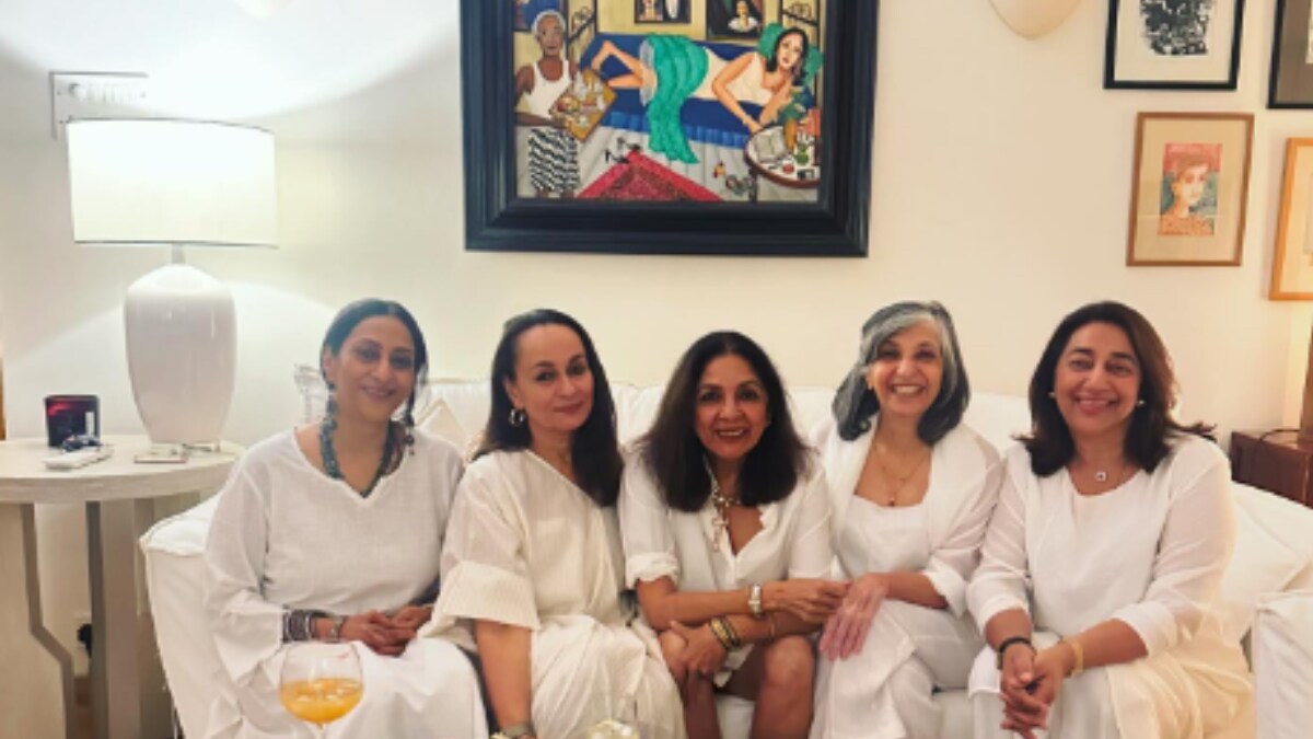 Soni Razdan's Fun Girls' Night With Neena Gupta, Anu Ranjan Screams Friendship Goals - Vimarsana News