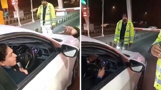 To Escape Challan, Pakistani Woman Tries To Run Over Traffic Police Officers - Vimarsana News