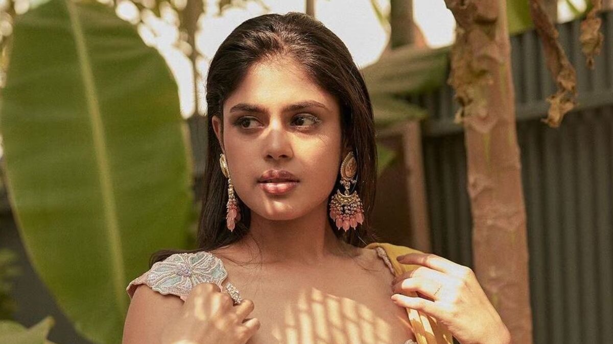 Actress Faria Abdullah’s Yellow Saree Is Perfect Sangeet Wear – News18 Actress Faria Abdullah’s Yellow Saree Is Perfect Sangeet Wear – News18
