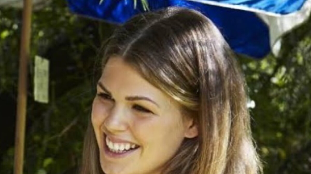 Who Is Belle Gibson? ‘Instagram’s Worst Con Artist’ Who Faked Cancer ...