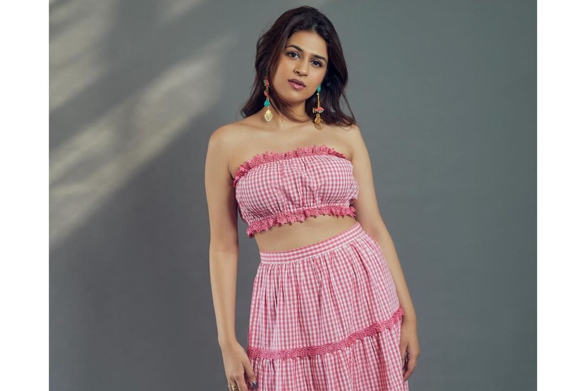Shraddha Das’ Pink Co-ord Set Is Perfect To Beat The Summer Heat