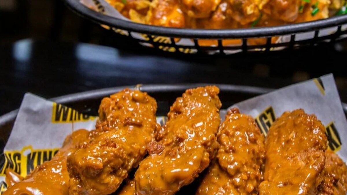 Want To Try Fiery Hot Wings Challenge? First, You Need To Sign A 'Loss