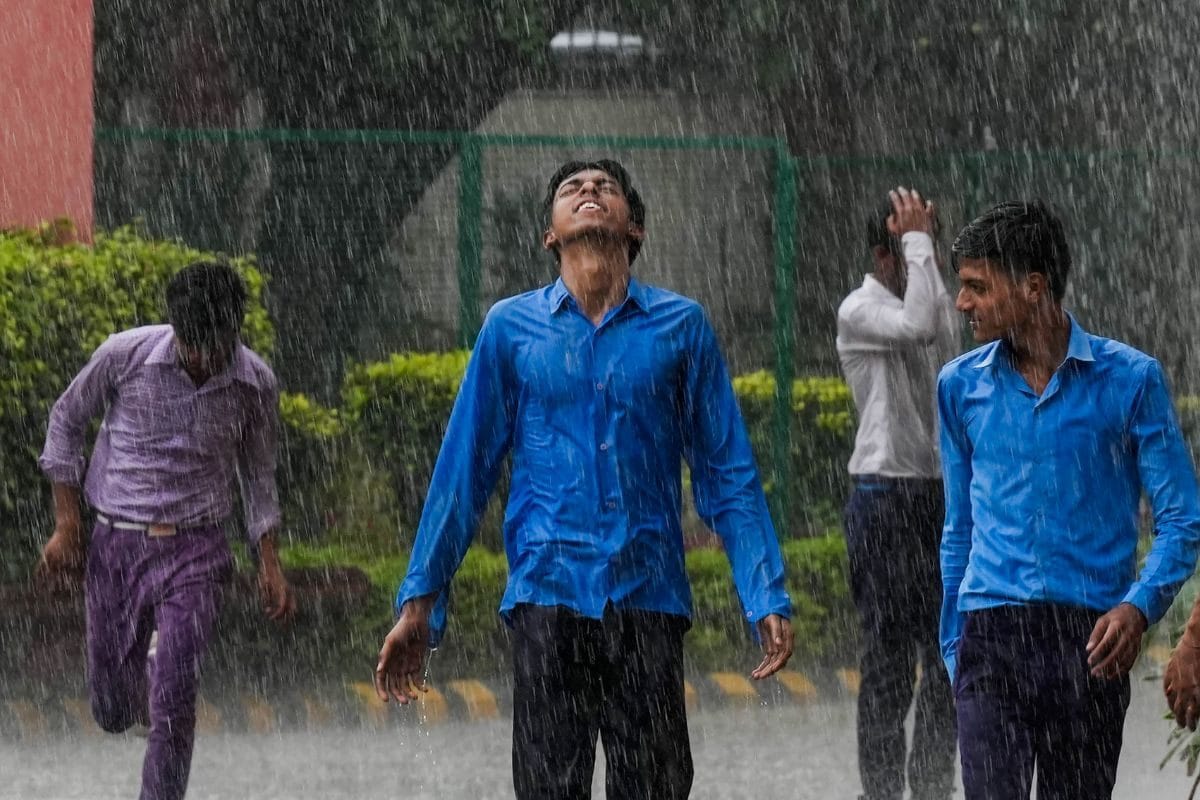 Heatwave Intensity Reduces In Eastern, Southern India; Orange Alert Issued For Rainfall In Northeast | Weather Updates