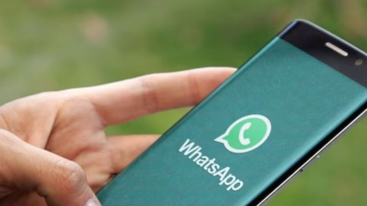 WhatsApp Working? Messaging App Outage Leaves Internet Running For Memes