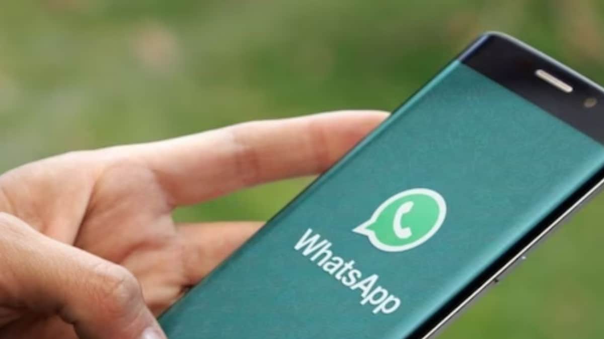 WhatsApp Working? Messaging App Outage Leaves Internet Running For Memes