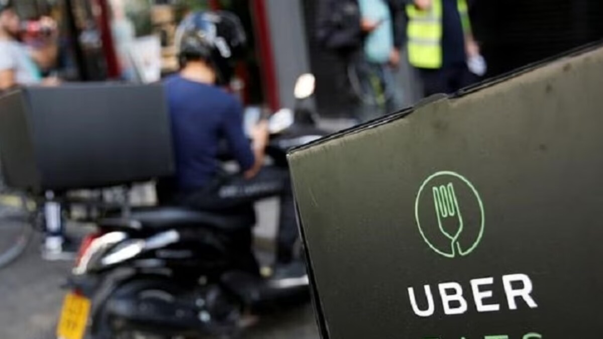 Man Claims Uber Eats Delivery Agent 'Stole' His Order, Here's How He Got A Refund - Vimarsana News