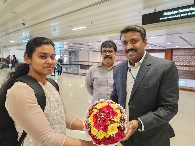 Indian sailor Ann Tessa Joseph welcomed by Regional Passport Officer at Cochin International Airport. (Image: X/@DrSJaishankar)