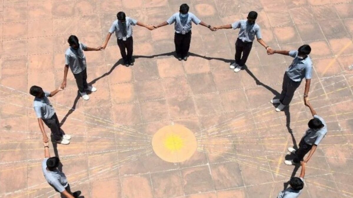 Zero Shadow Day in Bengaluru TODAY: What is it, Why Does it Happen? - Vimarsana News