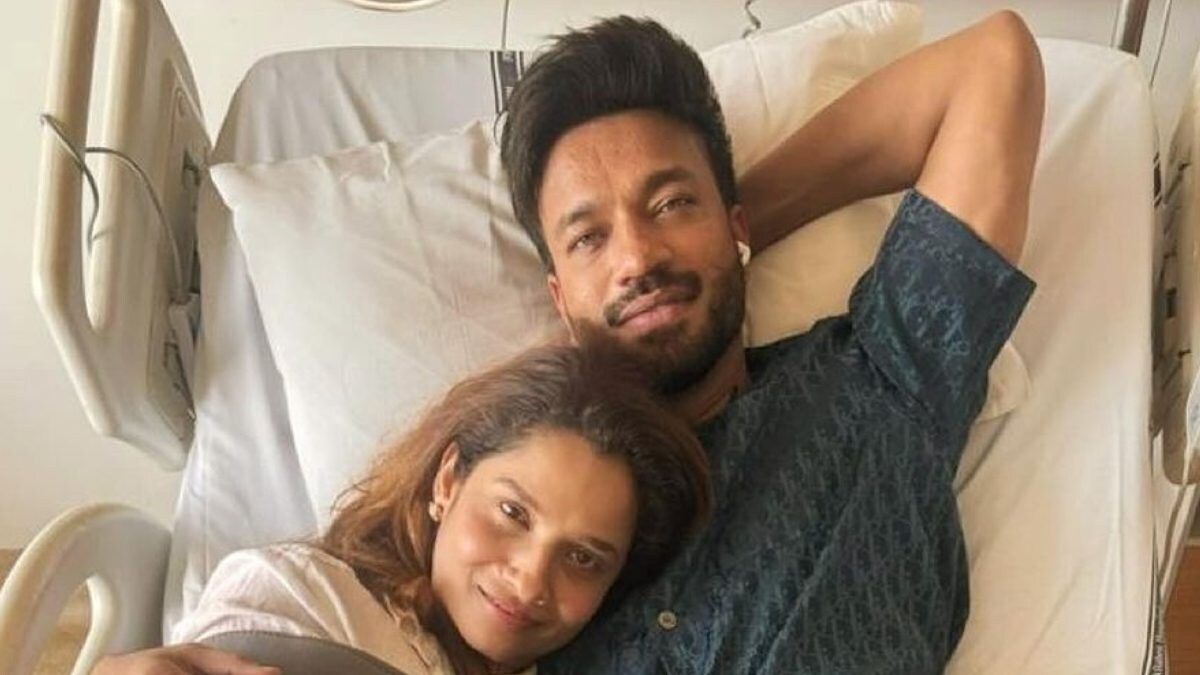 Ankita Lokhande Hugs Vicky Jain As He Gets Hospitalised: 'Together In Sickness and In Health' - Vimarsana News
