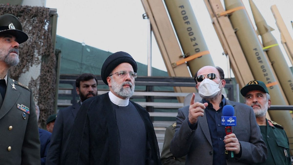 에브라힘 라이시 이란 대통령, 헬리콥터 추락 사고로 생명 ‘위험’  바이든, 긴급회의 소집