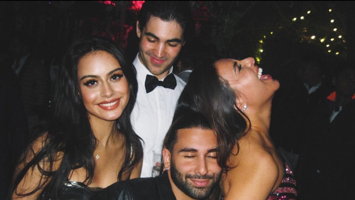 Akshay Kumar's Son Aarav And Kajol's Daughter Nysa Party In Europe, Orry Joins Them; Photo Goes Viral - Vimarsana News