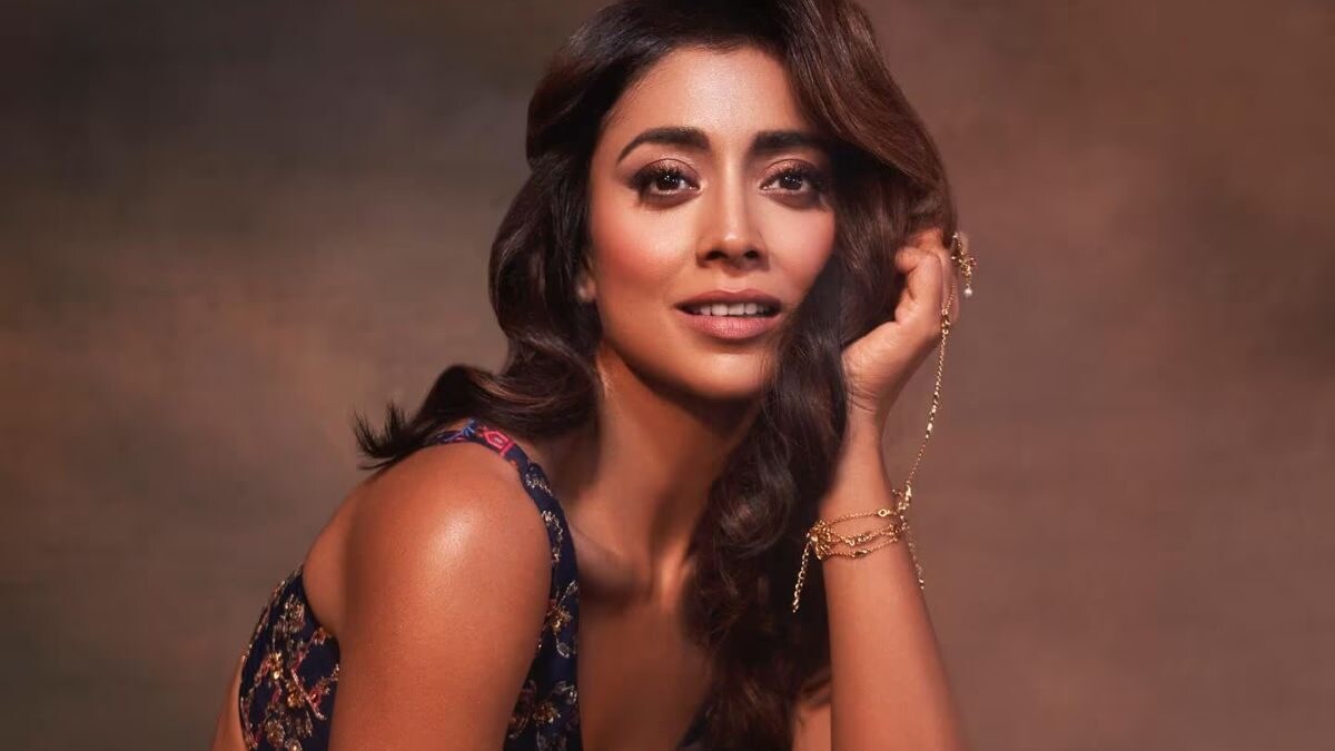 Shriya Saran In Gota Patti Lehenga Defines Summer Bridal Fashion Like A Pro - Vimarsana News