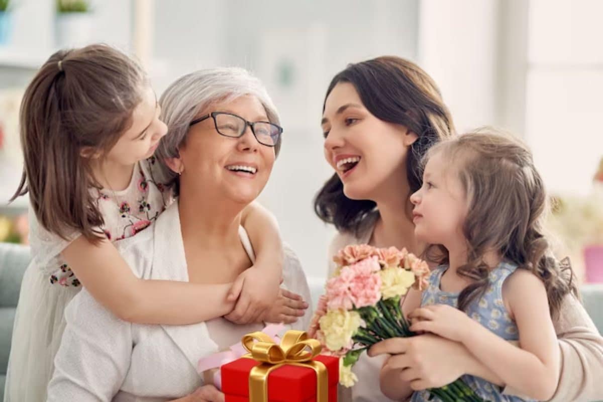 Happy Mother's Day 2024: 6 Gift Ideas To Surprise Your Mom
